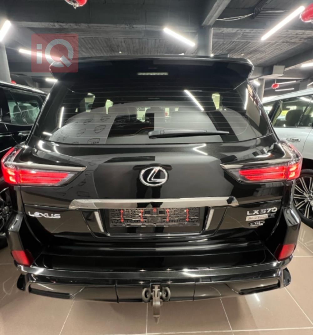 Lexus LX